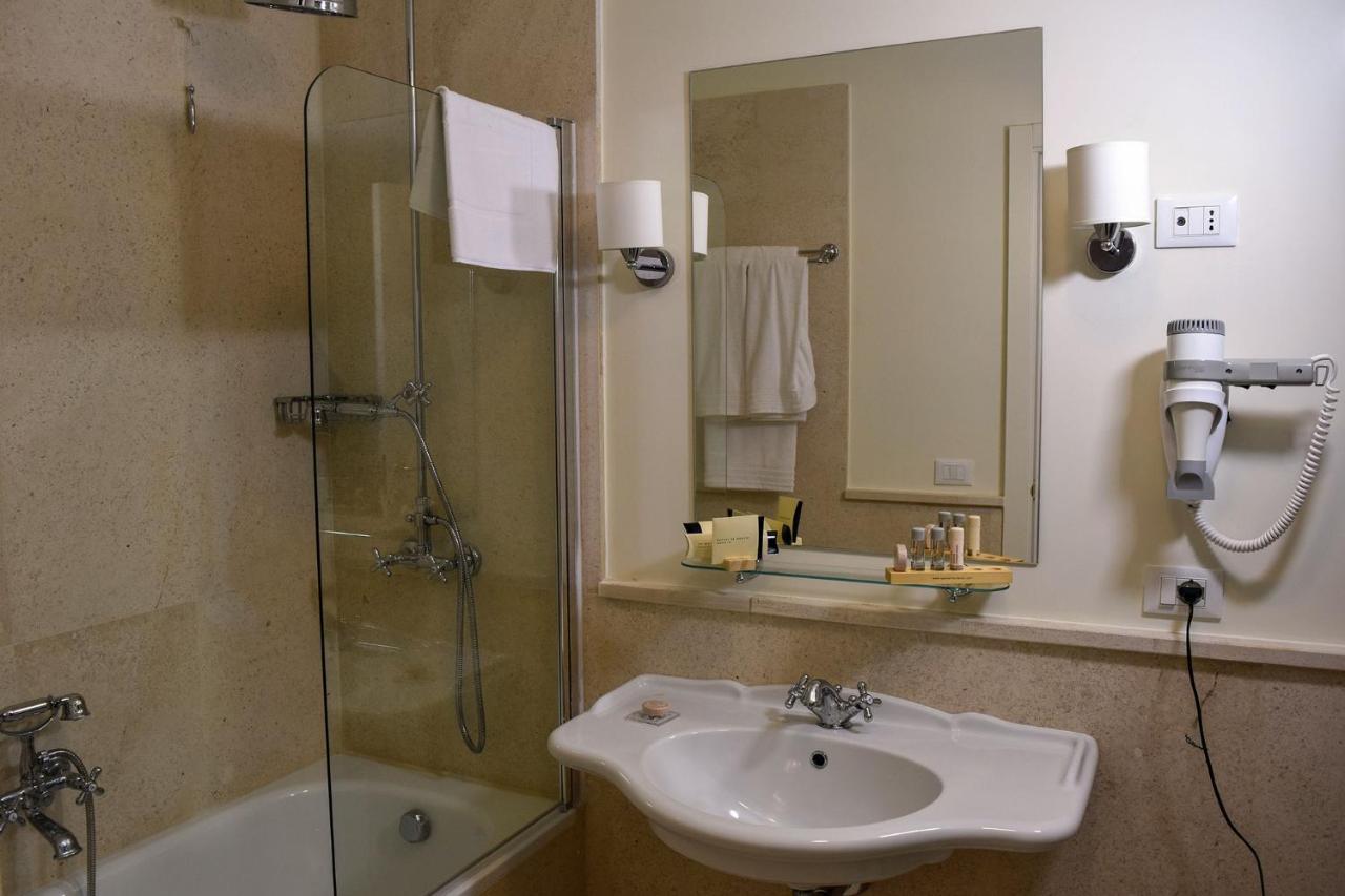 Torrione Hotel Reggio di Calabria Buitenkant foto